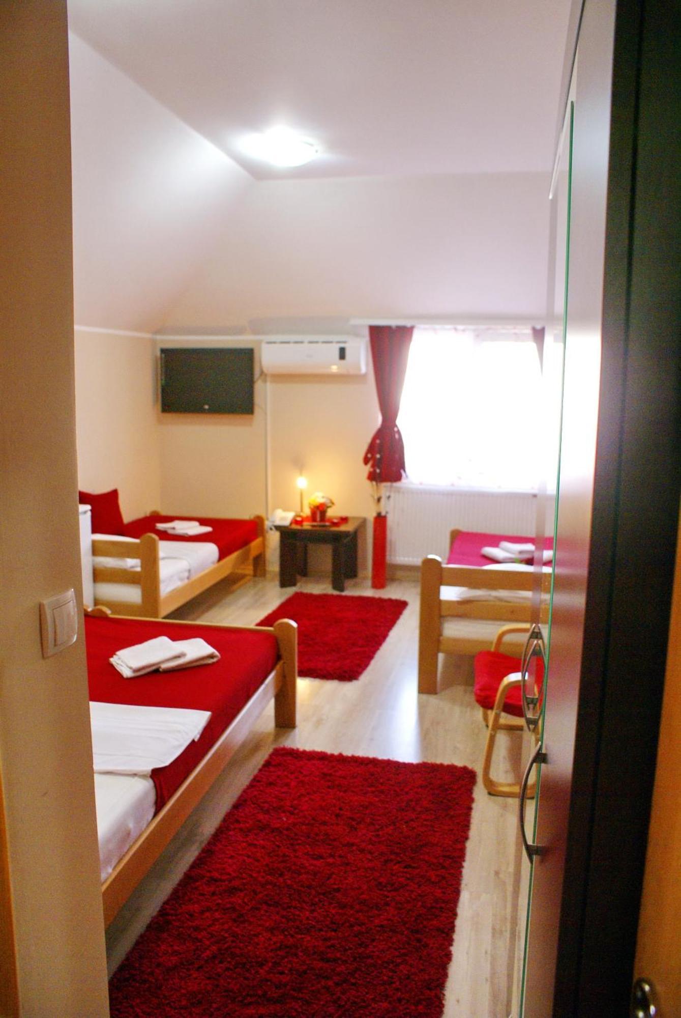 Guest House Villa Mir Kragujevac Bilik gambar